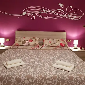 https://centergross-house-funo.emilia-romagnahotels.net